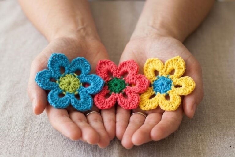 Simple Crochet Flower Pattern for Beginners
