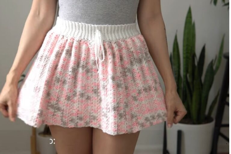 Easy Crochet Skirt Pattern for a Stylish Handmade Look
